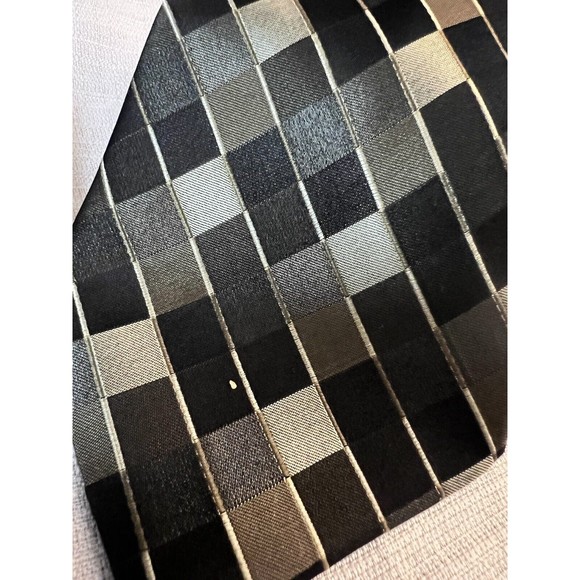 2 Mens 100% silk ties - Picture 3 of 9